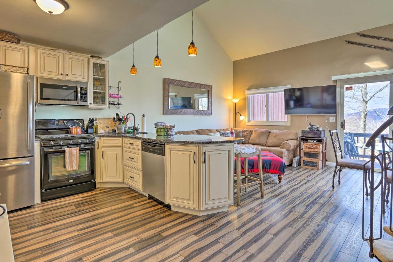 Mountain Creek Condo With Grill Walk To Lifts! Вернон Экстерьер фото